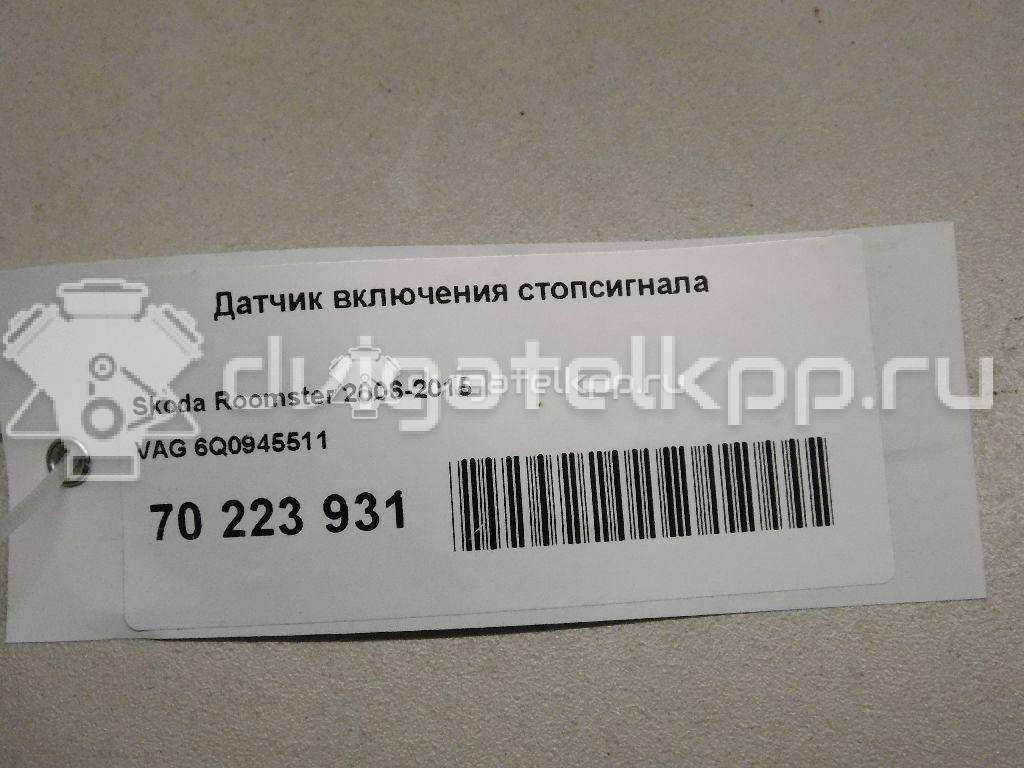 Фото Датчик включения стопсигнала  6Q0945511 для Skoda Roomster 5J / Octaviaii 1Z3 / Fabia / Octavia / Rapid {forloop.counter}}