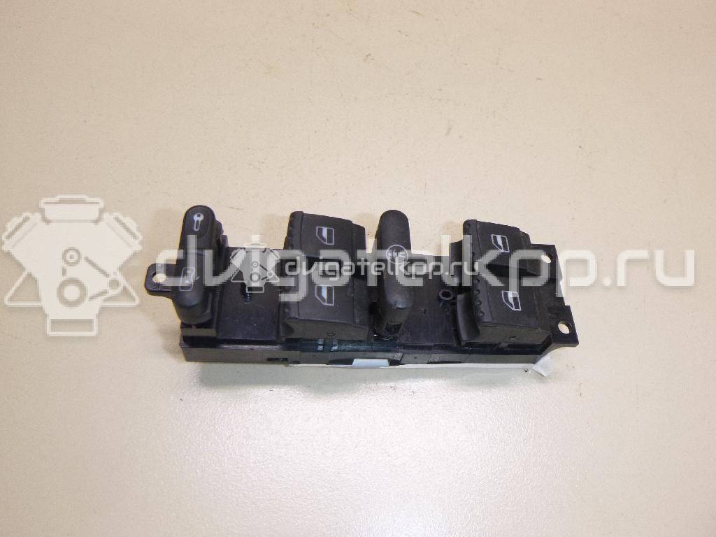 Фото Блок управления стеклоподъемниками  1J4959857C для Skoda Fabia / Octavia / Superb {forloop.counter}}