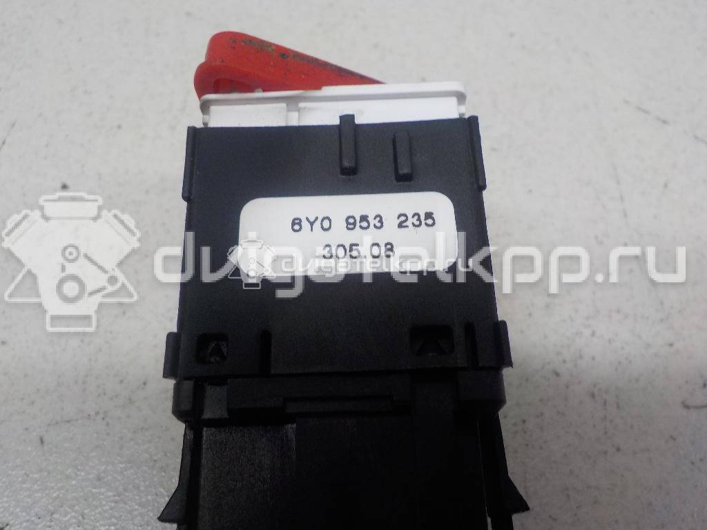 Фото Кнопка аварийной сигнализации  6Y0953235 для Skoda Fabia {forloop.counter}}