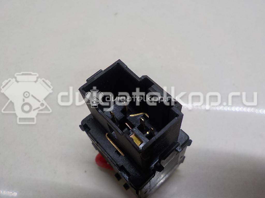 Фото Кнопка аварийной сигнализации  6Y0953235 для Skoda Fabia {forloop.counter}}