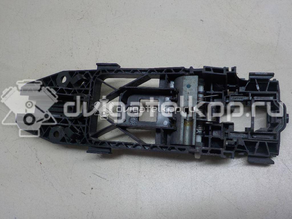 Фото Кронштейн ручки  5N0839885H для seat Leon (5F) {forloop.counter}}