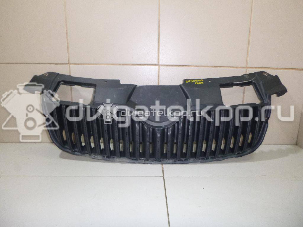 Фото Решетка радиатора  5J0853668A9B9 для Skoda Roomster 5J / Fabia {forloop.counter}}