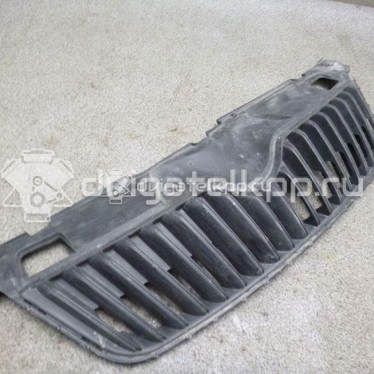 Фото Решетка радиатора  5J0853668C для Skoda Roomster 5J / Fabia