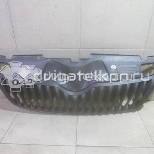 Фото Решетка радиатора  5J0853668C для Skoda Roomster 5J / Fabia