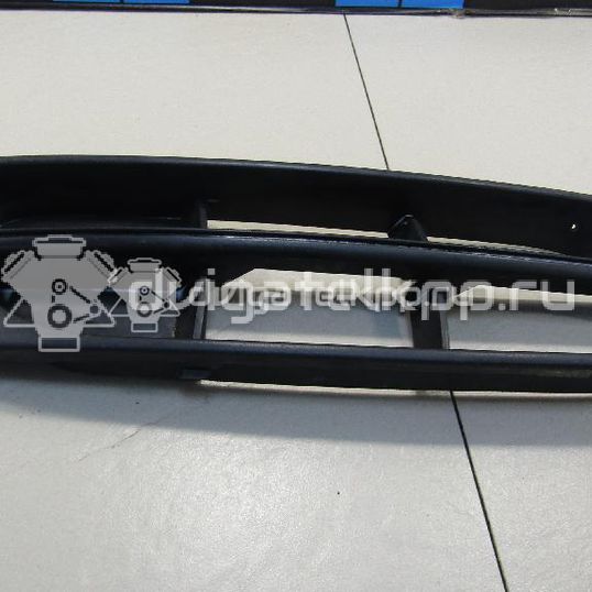 Фото Решетка в бампер правая  5J0807368 для Skoda Roomster 5J / Fabia