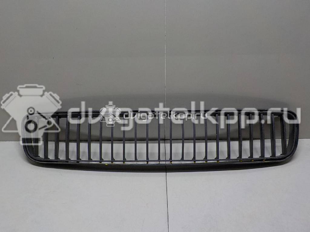 Фото Решетка в бампер центральная  5J08536779B9 для Skoda Roomster 5J / Fabia {forloop.counter}}