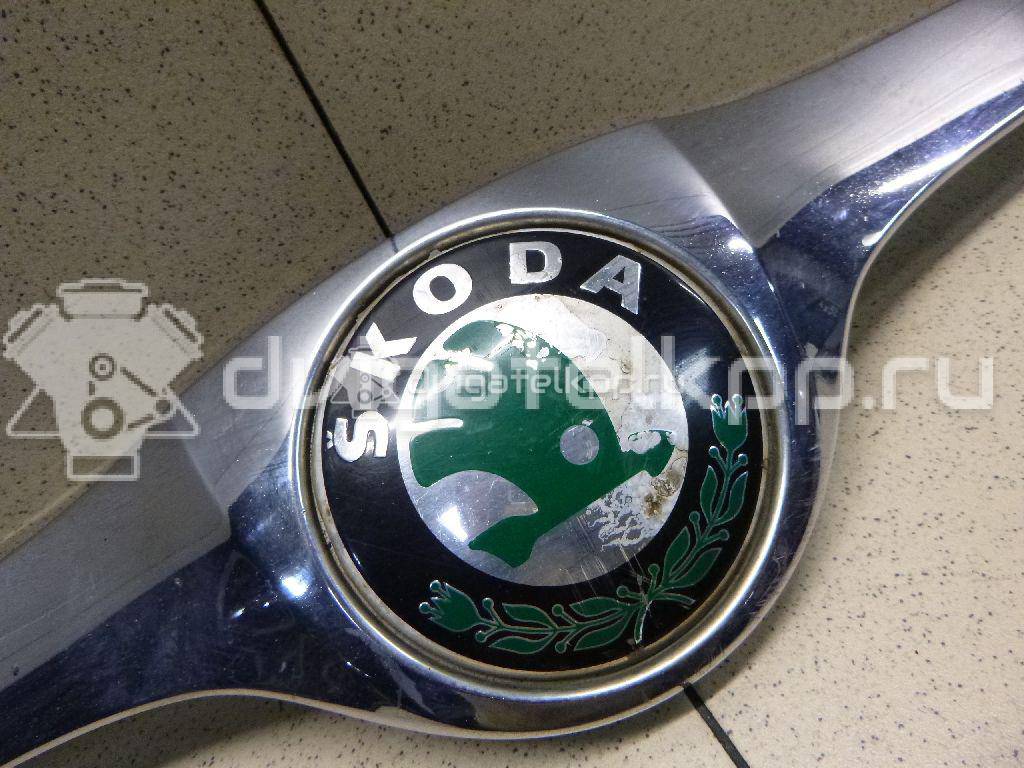 Фото Молдинг капота  5J0853633 для Skoda Roomster 5J / Fabia {forloop.counter}}