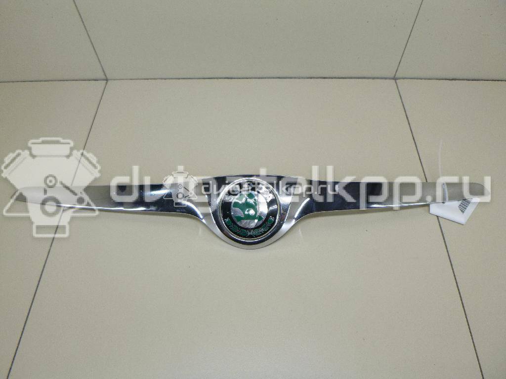 Фото Молдинг капота  5J0853633A для Skoda Roomster 5J / Fabia {forloop.counter}}