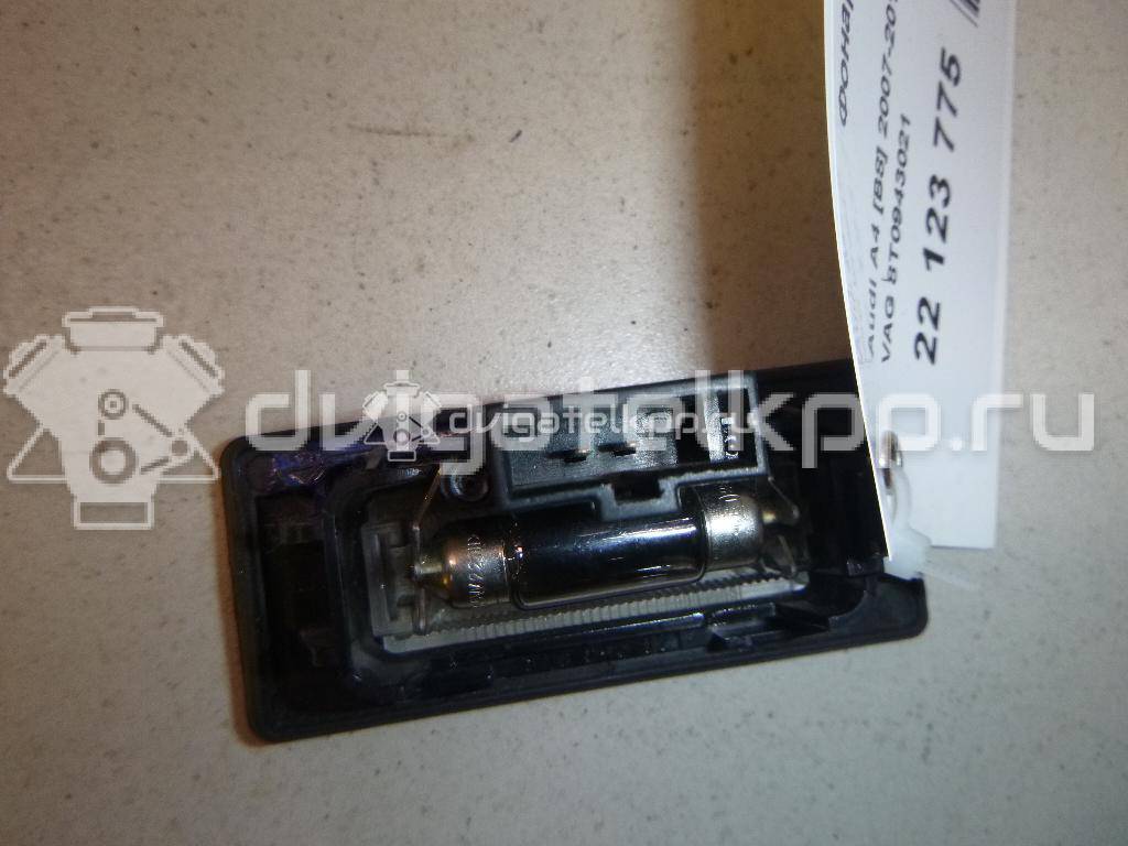 Фото Фонарь подсветки номера  8T0943021 для Skoda Fabia / Superb / Yeti 5L {forloop.counter}}