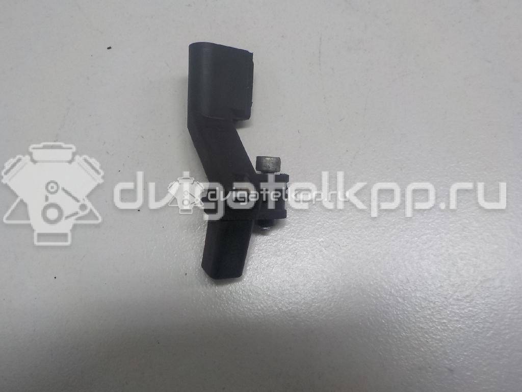 Фото Датчик положения коленвала  032906433 для Skoda Roomster 5J / Octaviaii 1Z3 / Yeti 5L / Fabia / Octavia {forloop.counter}}