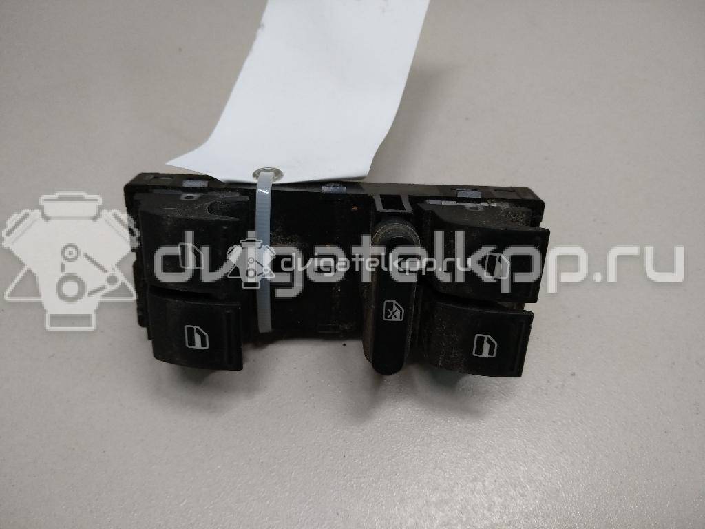 Фото Блок управления стеклоподъемниками  1Z0959858B для Skoda Roomster 5J / Octaviaii 1Z3 / Yeti 5L / Fabia / Octavia {forloop.counter}}