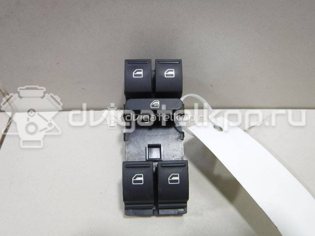 Фото Блок управления стеклоподъемниками  1Z0959858B для Skoda Roomster 5J / Octaviaii 1Z3 / Yeti 5L / Fabia / Octavia {forloop.counter}}