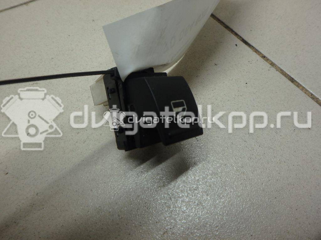 Фото Кнопка стеклоподъемника  5J0959855 для Skoda Roomster 5J / Fabia / Superb / Rapid {forloop.counter}}