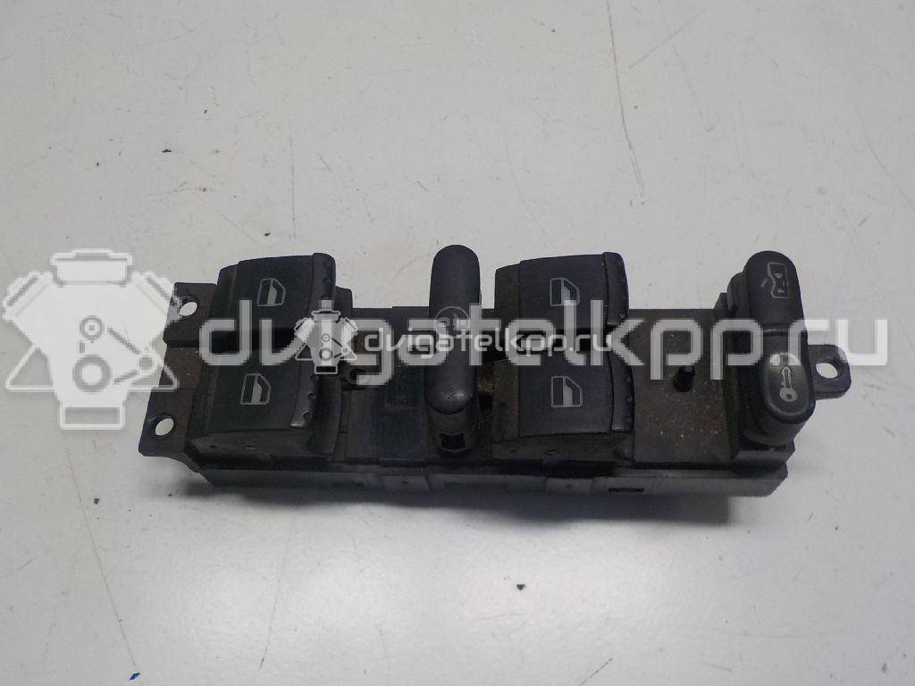 Фото Блок управления стеклоподъемниками  1J4959857A для Skoda Fabia / Octavia / Superb {forloop.counter}}