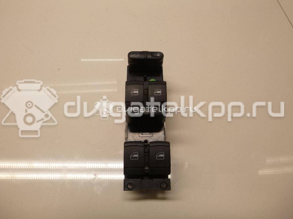 Фото Блок управления стеклоподъемниками  1J4959857A для Skoda Fabia / Octavia / Superb {forloop.counter}}