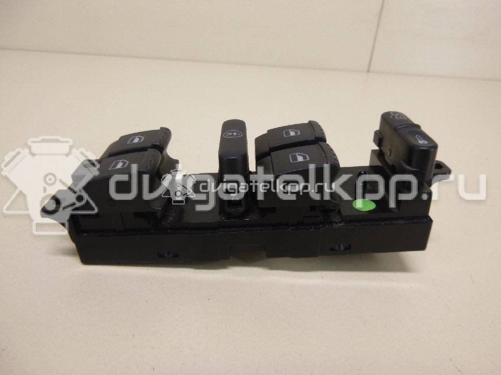 Фото Блок управления стеклоподъемниками  1J4959857C для Skoda Fabia / Octavia / Superb {forloop.counter}}