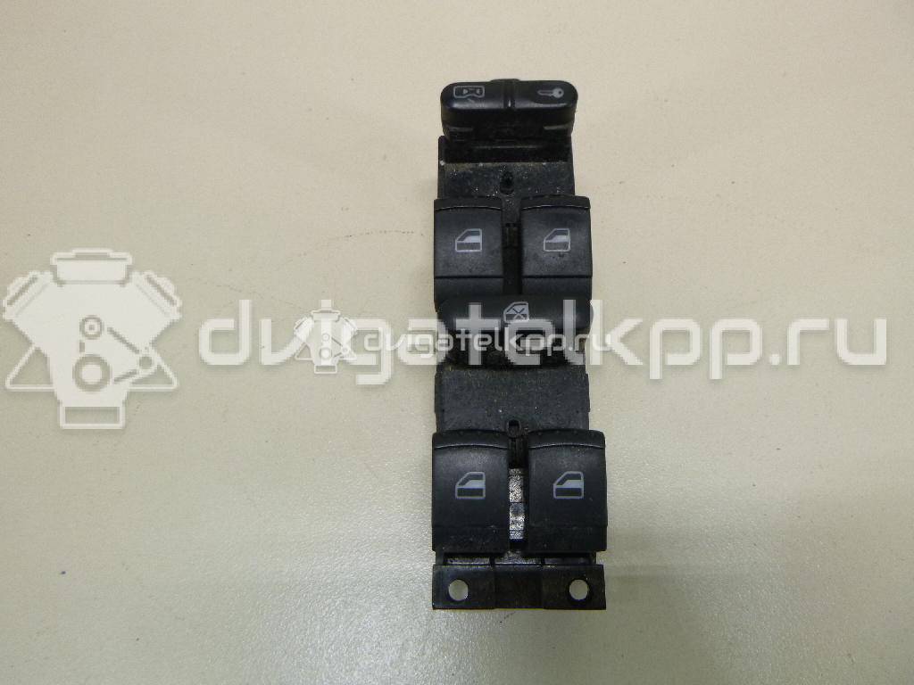 Фото Блок управления стеклоподъемниками  1J4959857C для Skoda Fabia / Octavia / Superb {forloop.counter}}