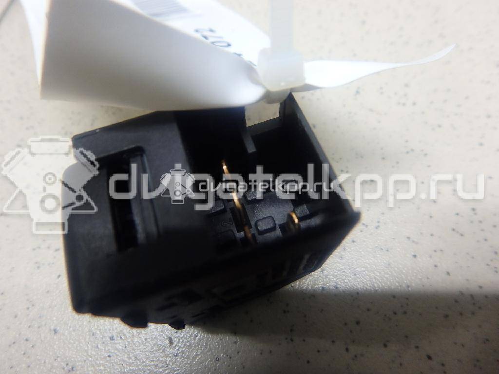 Фото Кнопка стеклоподъемника  3B0959855 для Skoda Octavia {forloop.counter}}