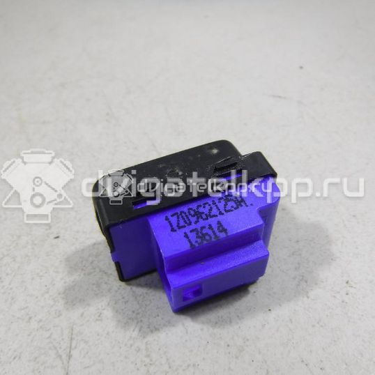 Фото Кнопка центрального замка  1Z0962125A для Skoda Octavia / Octaviaii 1Z3 / Yeti 5L