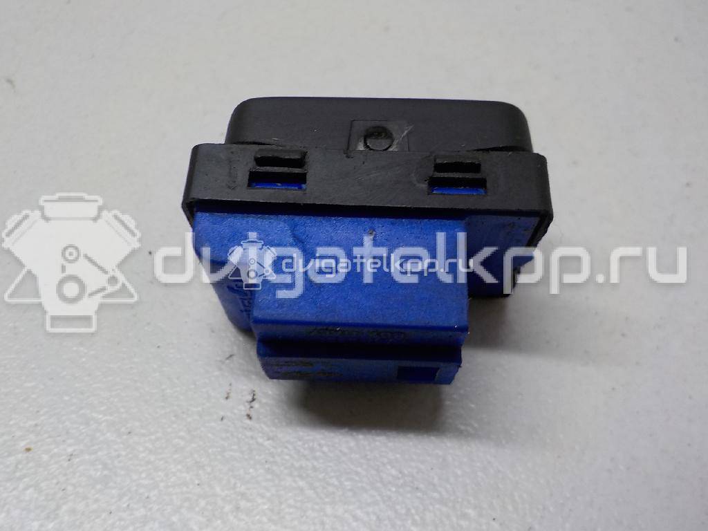 Фото Кнопка центрального замка  1Z0962125A для Skoda Octavia / Octaviaii 1Z3 / Yeti 5L {forloop.counter}}