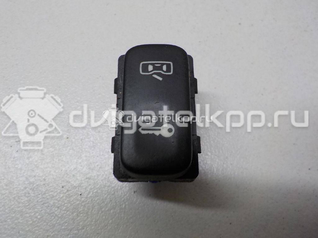 Фото Кнопка центрального замка  1Z0962125A для Skoda Octavia / Octaviaii 1Z3 / Yeti 5L {forloop.counter}}