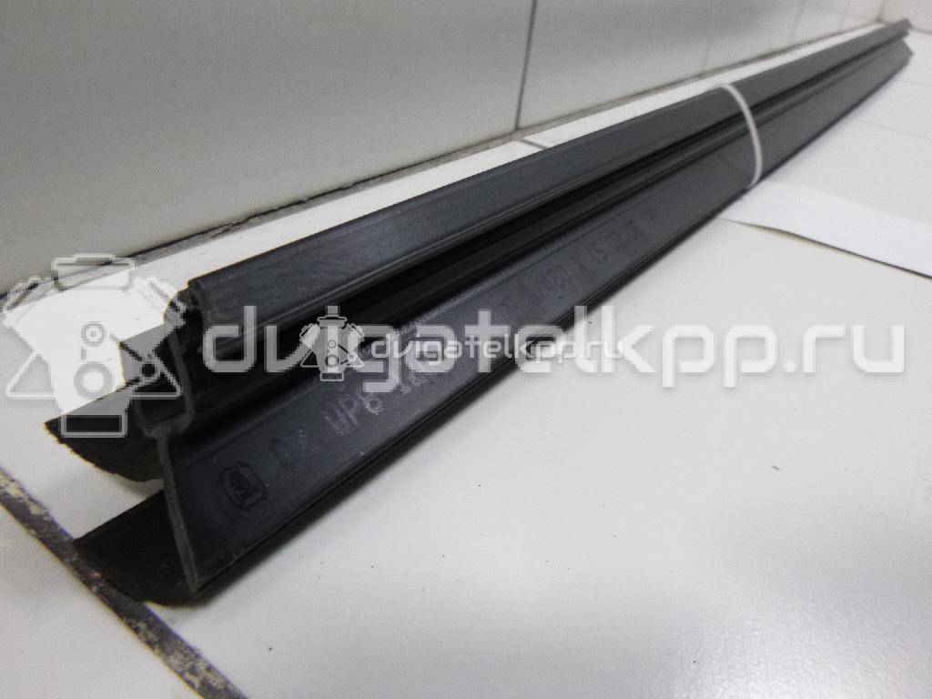 Фото Уплотнитель (внутри)  1Z0837480A для skoda Octavia (A5 1Z-) {forloop.counter}}